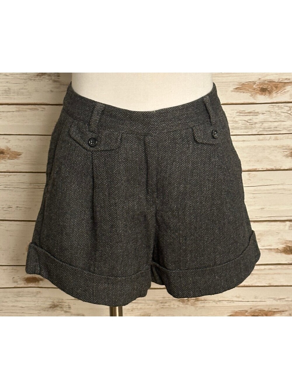 Lands' End Canvas grey herringbone wool-blend cuffed tailored shorts Size 6